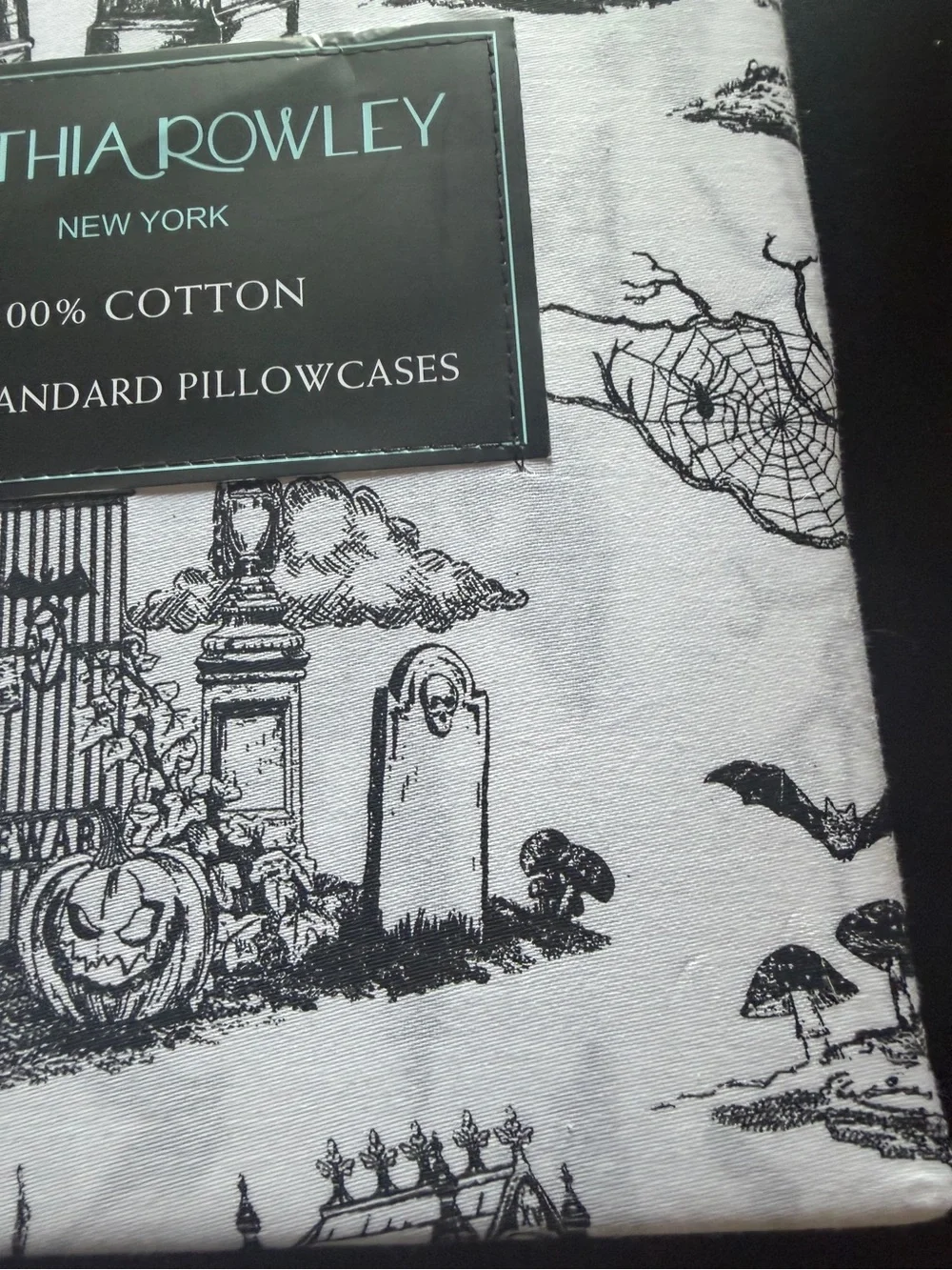 New Cynthia Rowley Halloween Haunted House 2pk Pillowcase Set Black/White Cotton
